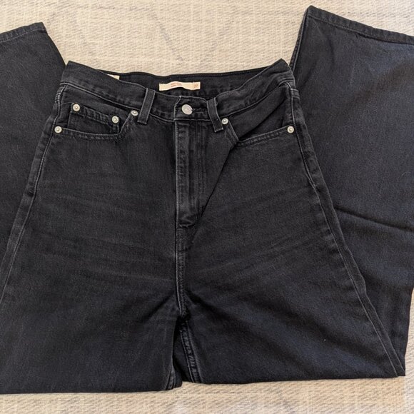 Black High Loose Levi Jeans - Picture 4 of 4